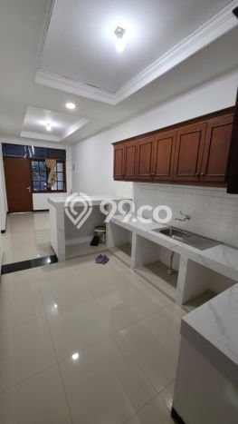 Dijual Cepat Rumah Bagus Siap Huni LB 180m2 di Bojongloa Kaler, Bandung Dijual Cepat Rumah Bagus Siap Huni LB 180m2 di Bojongloa Kaler, Bandung