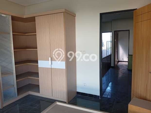 Hunian Elit LB 140m2 Siap Pakai Desain Elegan di Holis Cigondewah, Bandung Hunian Elit LB 140m2 Siap Pakai Desain Elegan di Holis Cigondewah, Bandung