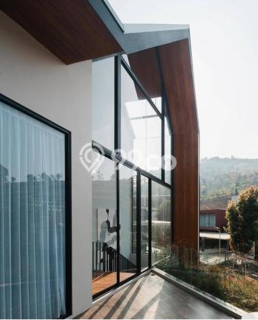 Rumah Elit Modern Siap Huni di Resor Dago Pakar Bandung Rumah Elit Modern Siap Huni di Resor Dago Pakar Bandung