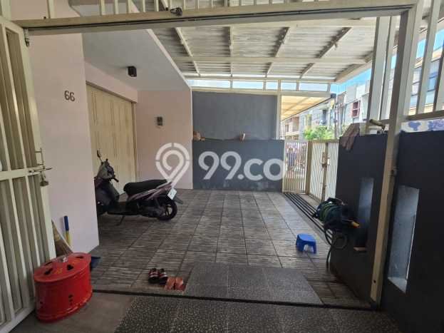Dijual Rumah Mewah Elegan Dengan View Cantik di Taman Kopo Indah, Bandung Dijual Rumah Mewah Elegan Dengan View Cantik di Taman Kopo Indah, Bandung