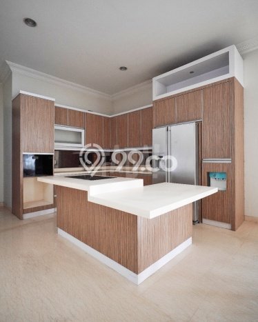 Hunian Ideal dengan LT 910m2 & LB 800m2 Dikontrakkan di Cipete Hunian Ideal dengan LT 910m2 & LB 800m2 Dikontrakkan di Cipete