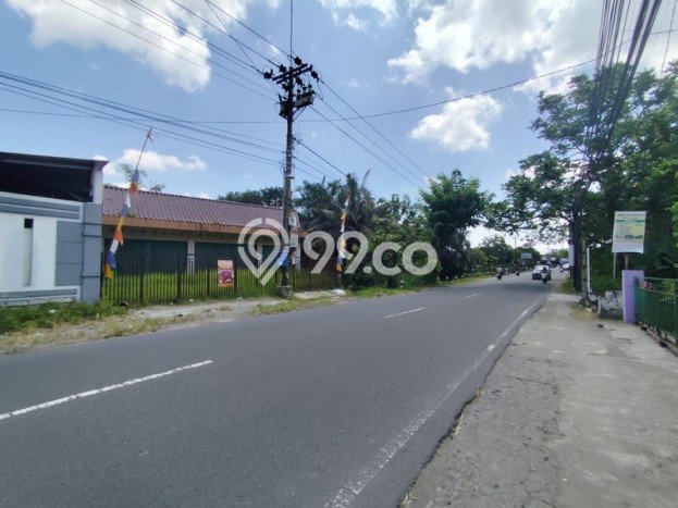 Gudang Komersial Dijual di Mlati Sleman LT 1400m2 & LB 1000m2 Gudang Komersial Dijual di Mlati Sleman LT 1400m2 & LB 1000m2