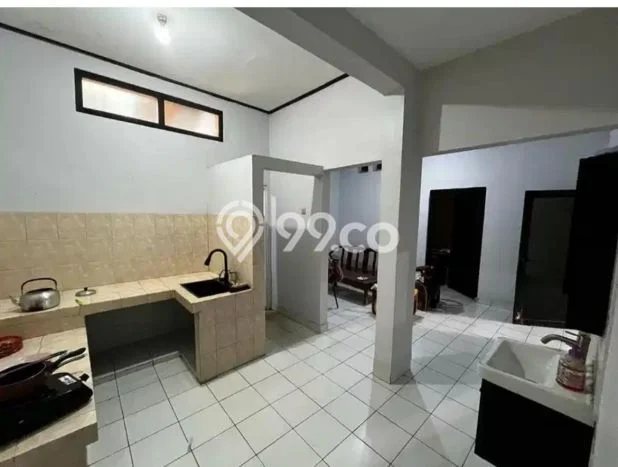 For Sale Rumah 4 Kamar Lokasi Ideal Bagus dan Strategis di Depok For Sale Rumah 4 Kamar Lokasi Ideal Bagus dan Strategis di Depok