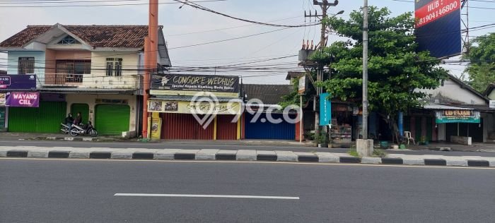 Ruko Bagus Dijual LB 1m2 Lokasi Strategis Sleman Area Cocok untuk Bisnis Ruko Bagus Dijual LB 1m2 Lokasi Strategis Sleman Area Cocok untuk Bisnis