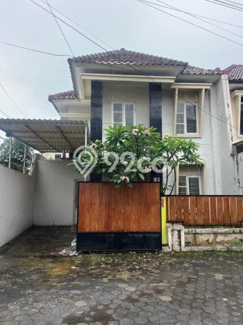Rumah di , Dekat Tol, 2 KM, Luas 110m2m² Bangunan 130m2m² Rumah di , Dekat Tol, 2 KM, Luas 110m2m² Bangunan 130m2m²