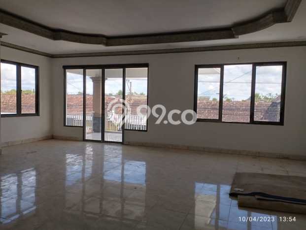 Ruko Dijual di Godean Sleman dengan Luas Bangunan 500m2 Ruko Dijual di Godean Sleman dengan Luas Bangunan 500m2