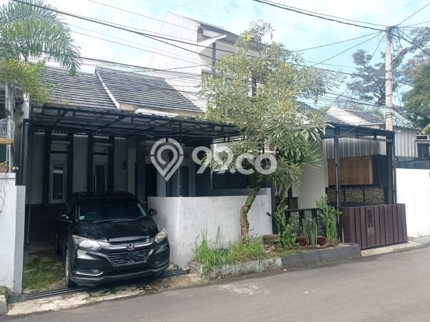 Rumah Terawat di Cihanjuang, Bandung, LT 72m2m², LB 60m2m² Rumah Terawat di Cihanjuang, Bandung, LT 72m2m², LB 60m2m²