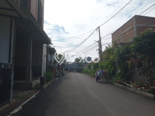 Rumah Terawat di Cihanjuang, Bandung, LT 72m2m², LB 60m2m² Rumah Terawat di Cihanjuang, Bandung, LT 72m2m², LB 60m2m²