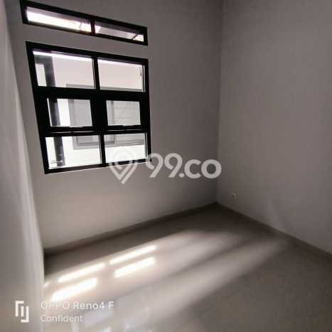 Rumah Nyaman di Buah Batu, 2 KM, Lingkungan Strategis, Luas 112m2m² Bangunan 90m2m² Rumah Nyaman di Buah Batu, 2 KM, Lingkungan Strategis, Luas 112m2m² Bangunan 90m2m²