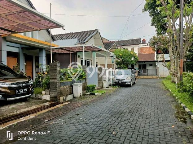 Rumah Exclusive 3 KT 2 KM di Kompleks Perumahan Arcamanik, Bandung Rumah Exclusive 3 KT 2 KM di Kompleks Perumahan Arcamanik, Bandung