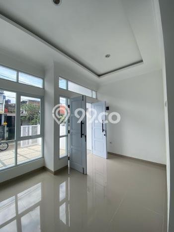 Rumah Lokasi Strategis area Arcamanik, Bandung, LT 95m2m² LB 125m2m² Rumah Lokasi Strategis area Arcamanik, Bandung, LT 95m2m² LB 125m2m²