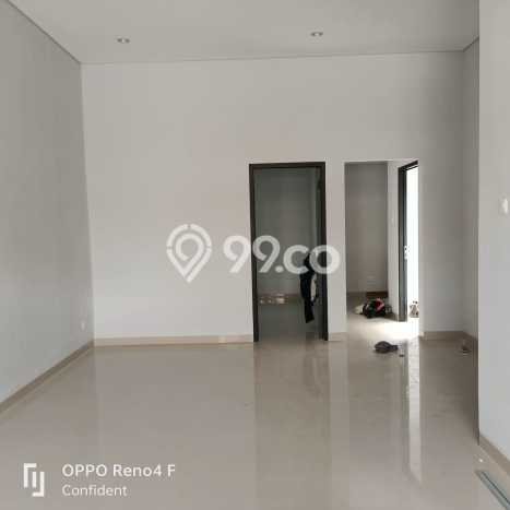 Rumah Nyaman di Buah Batu, 2 KM, Lingkungan Strategis, Luas 112m2m² Bangunan 90m2m² Rumah Nyaman di Buah Batu, 2 KM, Lingkungan Strategis, Luas 112m2m² Bangunan 90m2m²