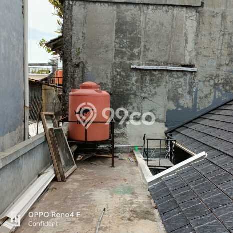 Rumah Nyaman di Buah Batu, 2 KM, Lingkungan Strategis, Luas 112m2m² Bangunan 90m2m² Rumah Nyaman di Buah Batu, 2 KM, Lingkungan Strategis, Luas 112m2m² Bangunan 90m2m²