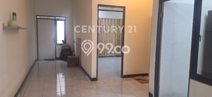 Disewakan! Rumah 2 Kamar Tidur &
1 Kamar Mandi di Taman Kopo Indah, Bandung Disewakan! Rumah 2 Kamar Tidur &
1 Kamar Mandi di Taman Kopo Indah, Bandung