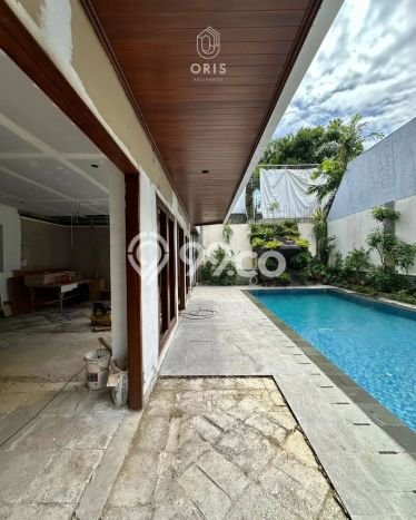 Rumah Exclusive LT 600m² / LB 450m² di Kawasan Nyaman Ampera, Jakarta Selatan Rumah Exclusive LT 600m² / LB 450m² di Kawasan Nyaman Ampera, Jakarta Selatan