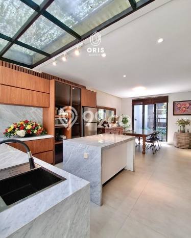 For Sale! Premium House LT 226m2 Desain Modern di Cipete For Sale! Premium House LT 226m2 Desain Modern di Cipete