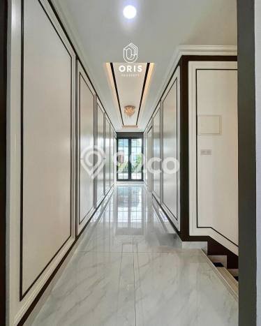 Rumah Elit Modern Tanpa Renovasi di Pondok Indah Jakarta Selatan Rumah Elit Modern Tanpa Renovasi di Pondok Indah Jakarta Selatan