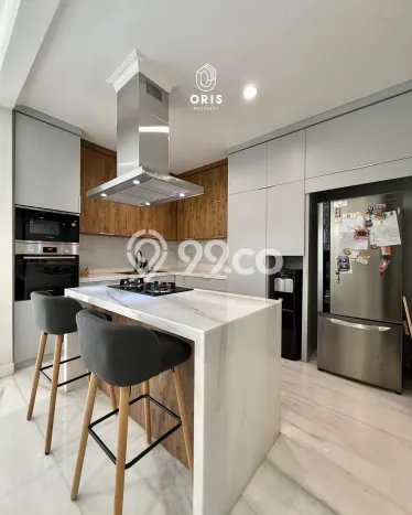 Rumah Mewah LB 365m2 Siap Pakai Desain Elegan di Lebak Bulus, Jakarta Selatan Rumah Mewah LB 365m2 Siap Pakai Desain Elegan di Lebak Bulus, Jakarta Selatan