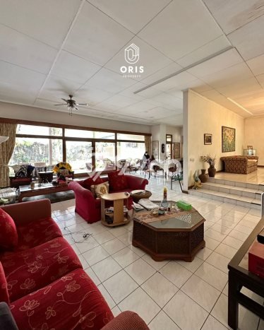 Hunian Mewah LB 380m2 Siap Huni Desain Elegan di Kemang, Jakarta Selatan Hunian Mewah LB 380m2 Siap Huni Desain Elegan di Kemang, Jakarta Selatan