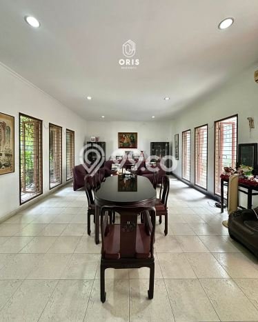 Hunian Elit LB 350m2 Siap Pakai Desain Elegan di Cipete, Jakarta Selatan Hunian Elit LB 350m2 Siap Pakai Desain Elegan di Cipete, Jakarta Selatan