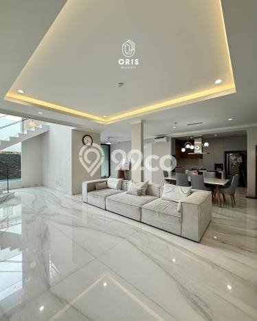 Rumah Elit Modern Tanpa Renovasi di Lebak Bulus Jakarta Selatan Rumah Elit Modern Tanpa Renovasi di Lebak Bulus Jakarta Selatan
