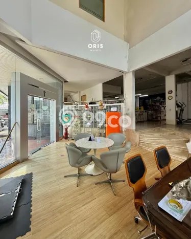 Siap Huni Rumah Mewah 4 Kamar di Kebayoran Baru Dekat ke Mana Pun Siap Huni Rumah Mewah 4 Kamar di Kebayoran Baru Dekat ke Mana Pun