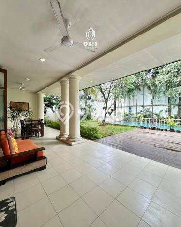 Jual Rumah Luas Megah Dengan View Cantik di Kemang, Jakarta Selatan Jual Rumah Luas Megah Dengan View Cantik di Kemang, Jakarta Selatan