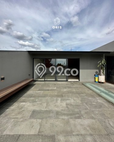 Rumah Mewah LB 380m2 Siap Huni Desain Elegan di Kemang, Jakarta Selatan Rumah Mewah LB 380m2 Siap Huni Desain Elegan di Kemang, Jakarta Selatan