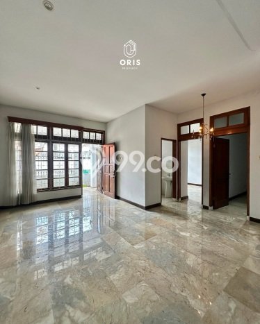 Rumah Elit Modern Siap Huni di Kemang Jakarta Selatan Rumah Elit Modern Siap Huni di Kemang Jakarta Selatan