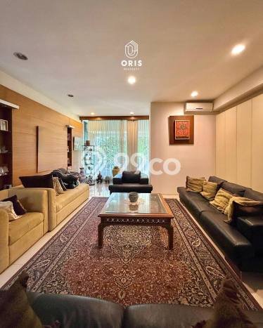 Jual Rumah Luas Elegan Dengan View Eksklusif di Cirendeu, Jakarta Selatan Jual Rumah Luas Elegan Dengan View Eksklusif di Cirendeu, Jakarta Selatan