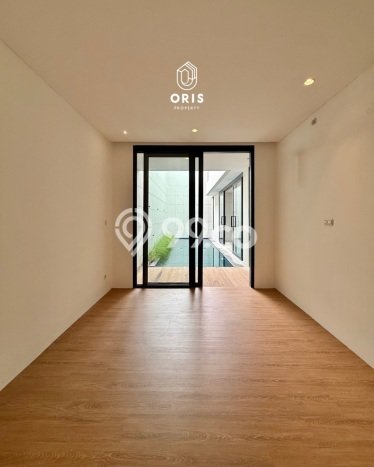 Jual Rumah Mewah Elegan Dengan View Cantik di Kemang, Jakarta Selatan Jual Rumah Mewah Elegan Dengan View Cantik di Kemang, Jakarta Selatan