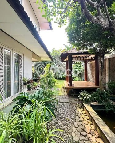 Rumah Elit Modern Tanpa Renovasi di Pejaten Jakarta Selatan Rumah Elit Modern Tanpa Renovasi di Pejaten Jakarta Selatan
