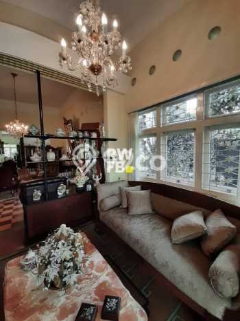 Siap Huni Rumah Mewah 6 Kamar di Menteng Dekat ke Mana Saja Siap Huni Rumah Mewah 6 Kamar di Menteng Dekat ke Mana Saja