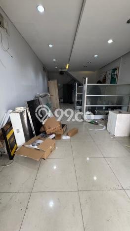 Ruko untuk disewa di Tebet punya LT 100m2 & LB 300m2 harga sewa kompetitif Ruko untuk disewa di Tebet punya LT 100m2 & LB 300m2 harga sewa kompetitif
