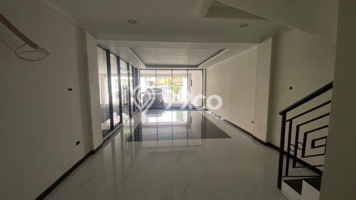 Ruko Komersial Dijual di Jatinegara Jakarta Timur LT 382m2 & LB 1038m2 Ruko Komersial Dijual di Jatinegara Jakarta Timur LT 382m2 & LB 1038m2
