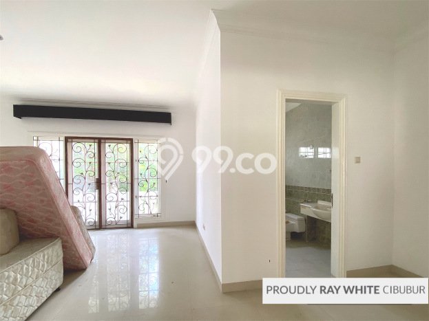 Dijual Rumah Mewah Elegan Dengan View Cantik di Kota Wisata, Bogor Dijual Rumah Mewah Elegan Dengan View Cantik di Kota Wisata, Bogor