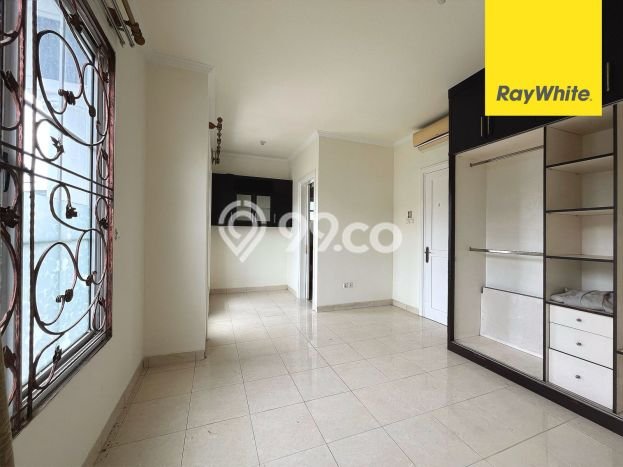 For Sale! Premium House LT 275m2 Desain Elegan di Kota Wisata For Sale! Premium House LT 275m2 Desain Elegan di Kota Wisata