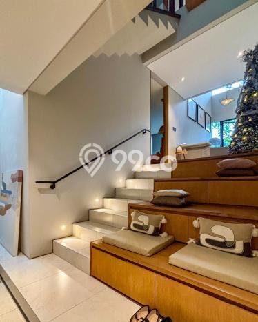 Jual Rumah Mewah Elegan Dengan View Eksklusif di Veteran, Jakarta Selatan Jual Rumah Mewah Elegan Dengan View Eksklusif di Veteran, Jakarta Selatan