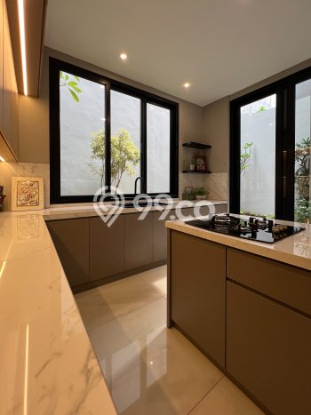Hot Offer Hunian Premium Ideal dan Luas di BSD, Tangerang Selatan Hot Offer Hunian Premium Ideal dan Luas di BSD, Tangerang Selatan