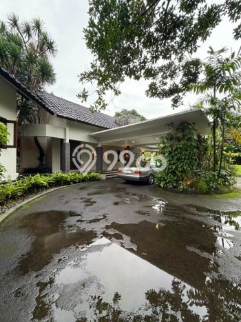 Dijual Rumah Premium dengan Fasilitas Sekitar Lengkap di Cilandak, Jakarta Selatan Dijual Rumah Premium dengan Fasilitas Sekitar Lengkap di Cilandak, Jakarta Selatan