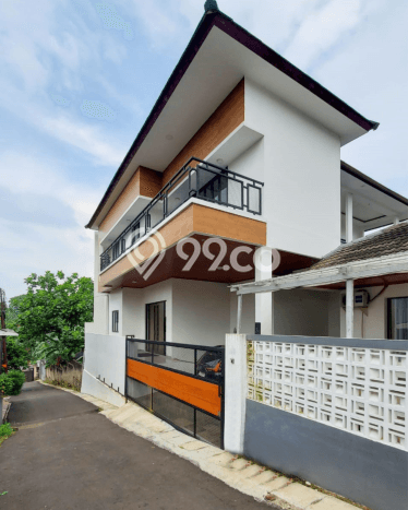 For Sale Rumah Mewah Exclusive di Ciputat Timur, Tangerang Selatan For Sale Rumah Mewah Exclusive di Ciputat Timur, Tangerang Selatan