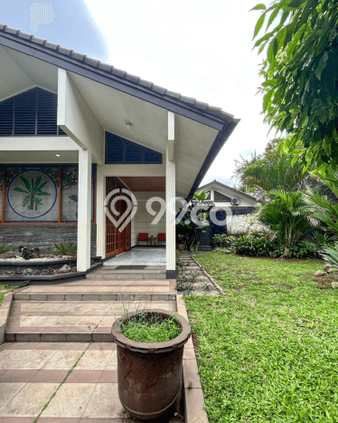 Rumah Elit Modern Tanpa Renovasi di Rempoa Tangerang Selatan Rumah Elit Modern Tanpa Renovasi di Rempoa Tangerang Selatan