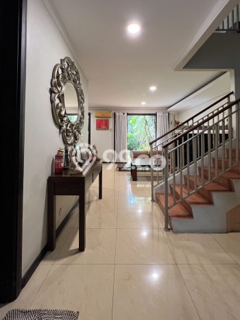 Rumah Eksklusif Dijual LT 250m2 di BSD, Tangerang Selatan Rumah Eksklusif Dijual LT 250m2 di BSD, Tangerang Selatan