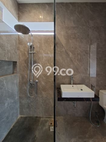 Rumah Elit LB 340m2 Siap Pakai Desain Elegan di Bintaro, Tangerang Selatan Rumah Elit LB 340m2 Siap Pakai Desain Elegan di Bintaro, Tangerang Selatan