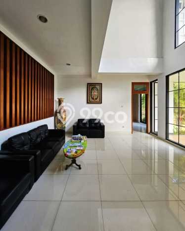 Ready to Use! Premium House LT 768m2 Desain Modern di Pondok Indah Ready to Use! Premium House LT 768m2 Desain Modern di Pondok Indah