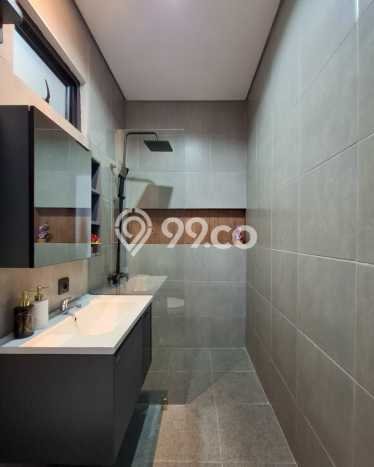 Siap Huni Hunian Elit 4 Kamar di BSD Dekat ke Mana Pun Siap Huni Hunian Elit 4 Kamar di BSD Dekat ke Mana Pun