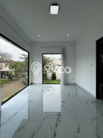 Rumah Luxury Modern Tanpa Renovasi di BSD Foresta Tangerang Rumah Luxury Modern Tanpa Renovasi di BSD Foresta Tangerang