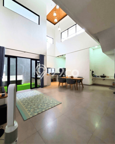 For Sale Rumah Mewah Exclusive di Ciputat Timur, Tangerang Selatan For Sale Rumah Mewah Exclusive di Ciputat Timur, Tangerang Selatan