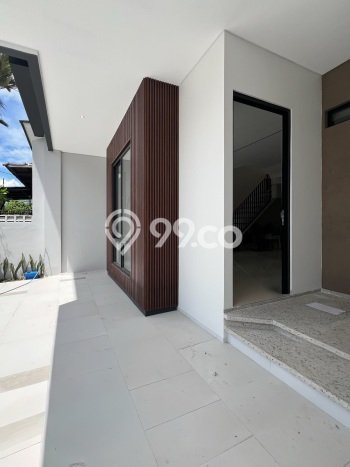 Rumah Minimalis 4 KT di BSD Nusaloka Tangerang Semi Furnished Rumah Minimalis 4 KT di BSD Nusaloka Tangerang Semi Furnished