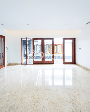 Dijual Rumah Luas Elegan Dengan View Cantik di Pondok Indah, Jakarta Selatan Dijual Rumah Luas Elegan Dengan View Cantik di Pondok Indah, Jakarta Selatan